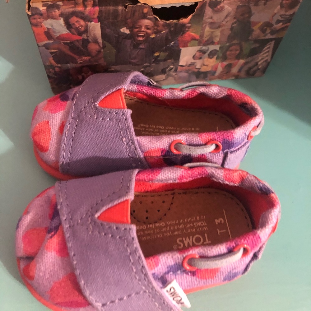 Baby TOMS shoes